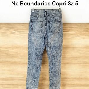No Boundaries Capri Women's Sz 5